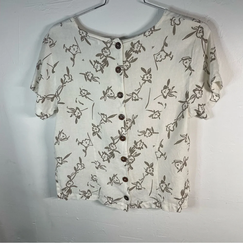 Linen floral Cream and Tan Button Back Short Sleeve Top
